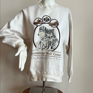 Jerzees vintage Wolf Graphic Sweatshirt Ely Mn conservation medium made in USA